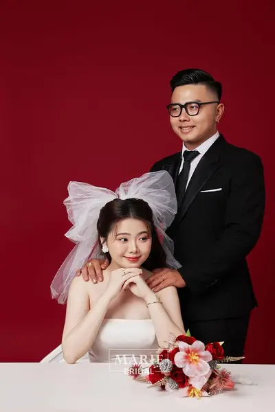 Phông Đỏ Trơn - Marie Bridal