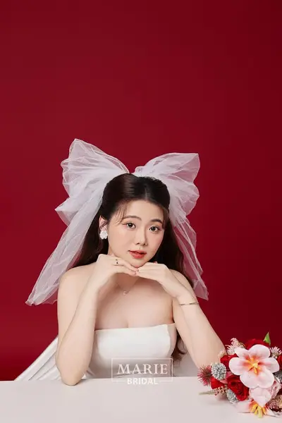Phông Đỏ Trơn - Marie Bridal
