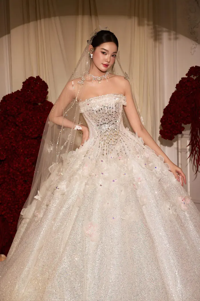 Có Thật Sự Cần Thiết Đeo Khăn Voan Khi Lên Lễ Đường? - Marie Bridal