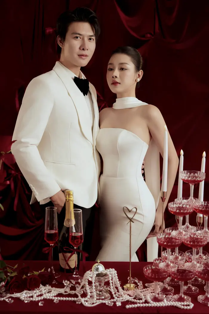 Concept Bàn Tiệc – Phông Đỏ - Marie Bridal