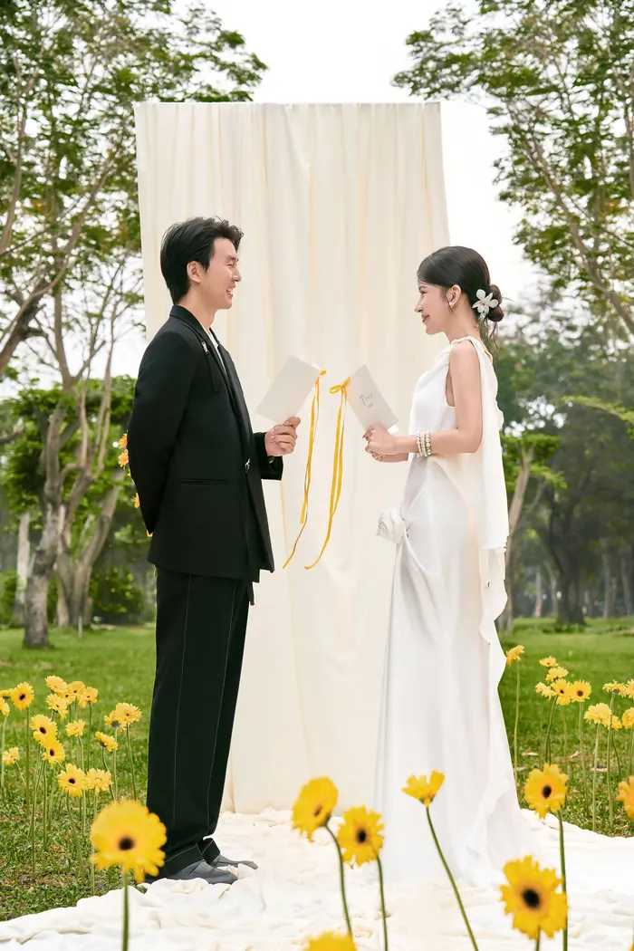 Ngoại cảnh Sài Gòn - ảnh cưới Marie Bridal