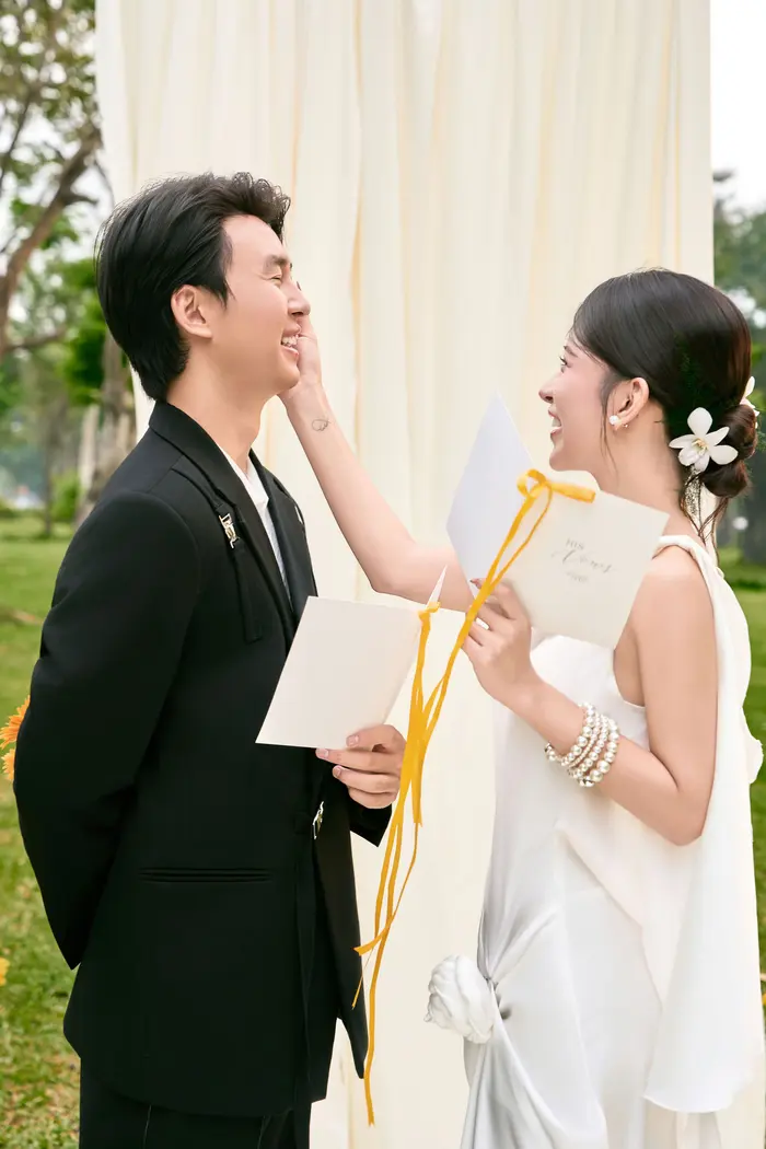 Ngoại cảnh Sài Gòn - ảnh cưới Marie Bridal