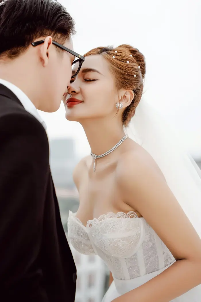 Ngoại cảnh Sài Gòn - ảnh cưới Marie Bridal