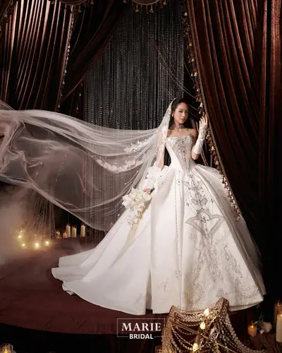 Váy cưới Marie Bridal