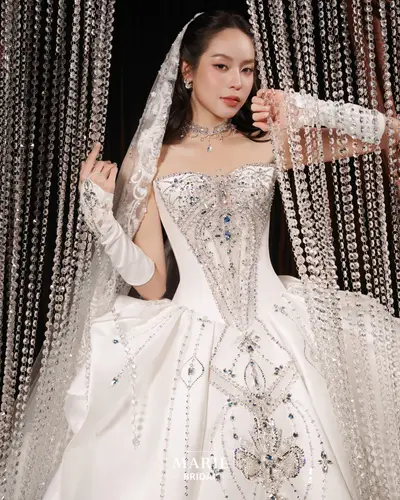 Váy cưới Marie Bridal